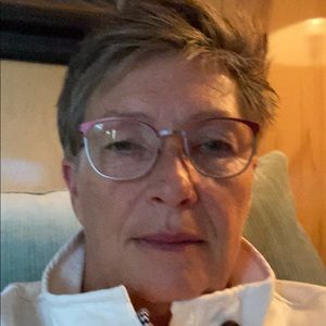 Meet your Posher, Carole